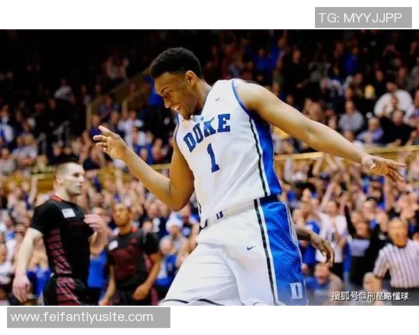 塞尔维亚教练团队深入绿军学习提升球员服务与教练协作效率 塞尔维亚教练团队深入绿军学习提升球员服务与教练协作效率