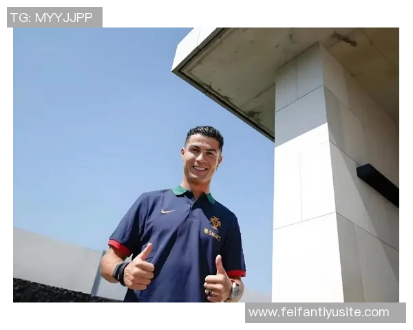 C罗社交媒体分享新造型清爽寸头引发粉丝热议