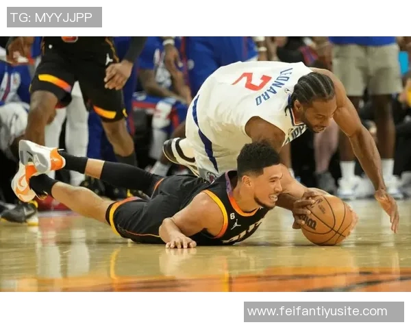 莱昂纳德回应外界质疑坚持自我不看报道誓言重返巅峰 莱昂纳德回应外界质疑坚持自我不看报道誓言重返巅峰