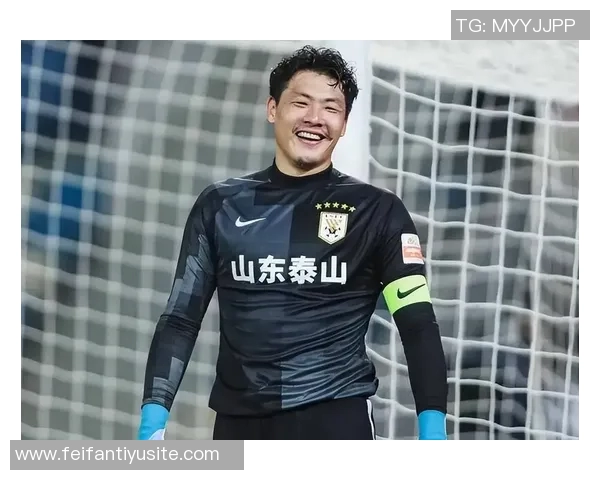 王大雷36岁庆祝里程碑荣获两件中国顶级联赛出场数纪念球衣