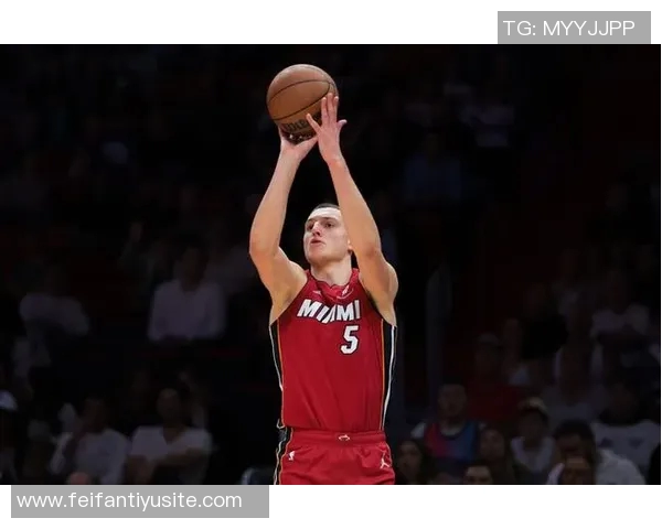 约维奇表现不佳仅得2分5失误轮换调整势在必行